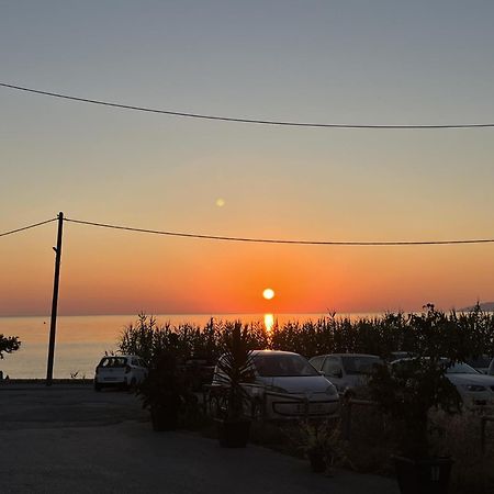 Idolio Suite Chersonissos Buitenkant foto